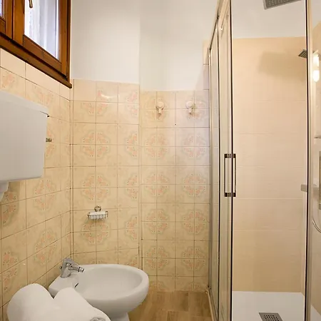 Apartment Lami Intra Center - Happy *
